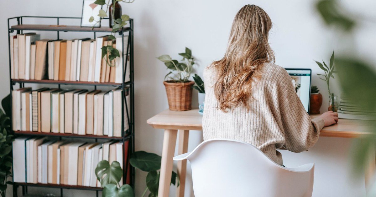 11 Best Digital Side Hustles to Start in 2026